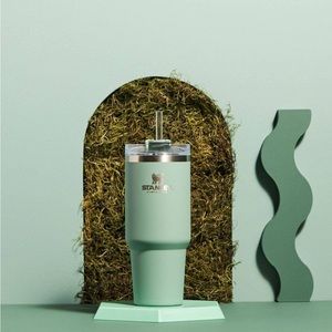 Stainless Steel 30oz Adventure Quencher Travel Tumbler